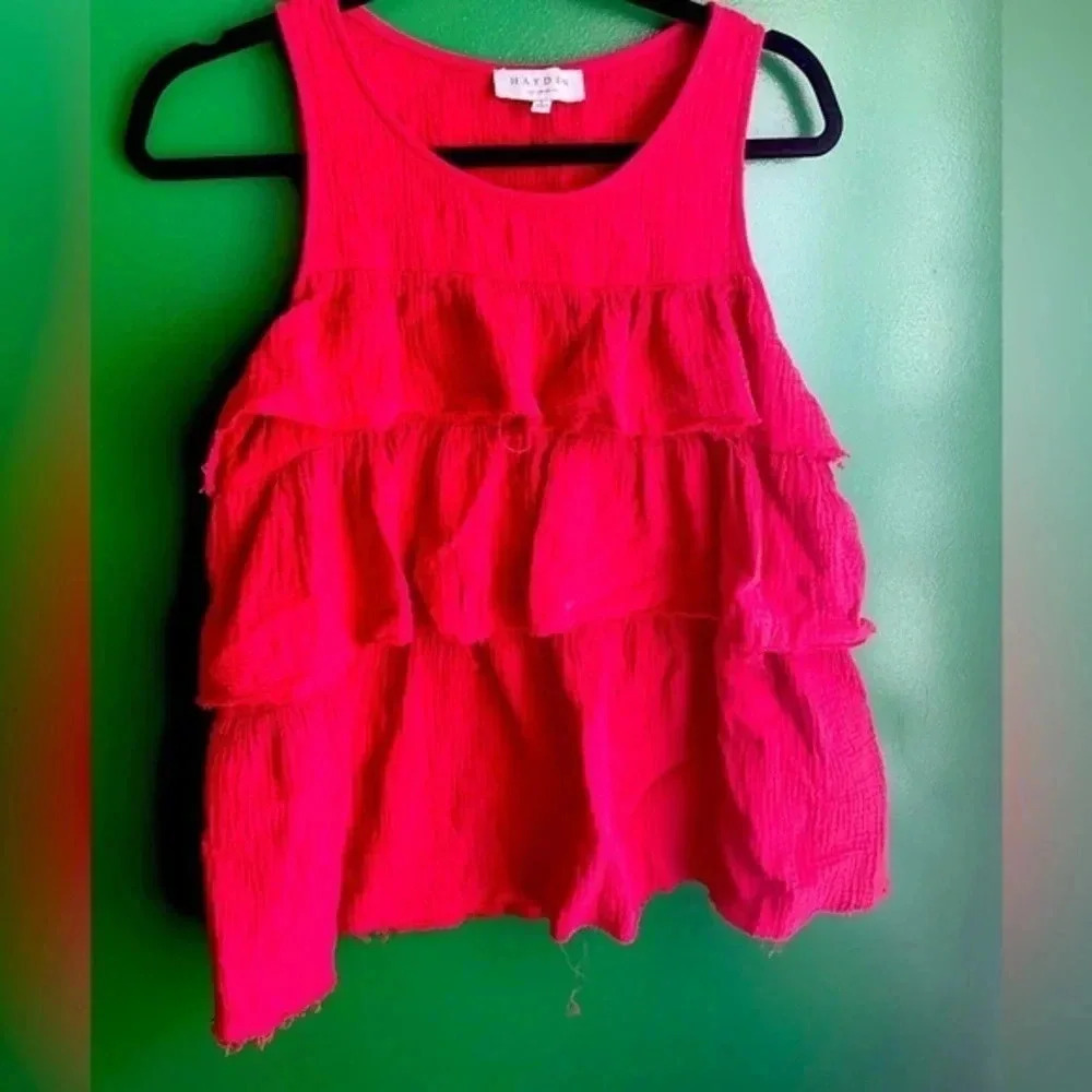 CLEARANCE! Hayden Los Angeles Sleeveless Top Size L Large‎ EUC Boutique Tank